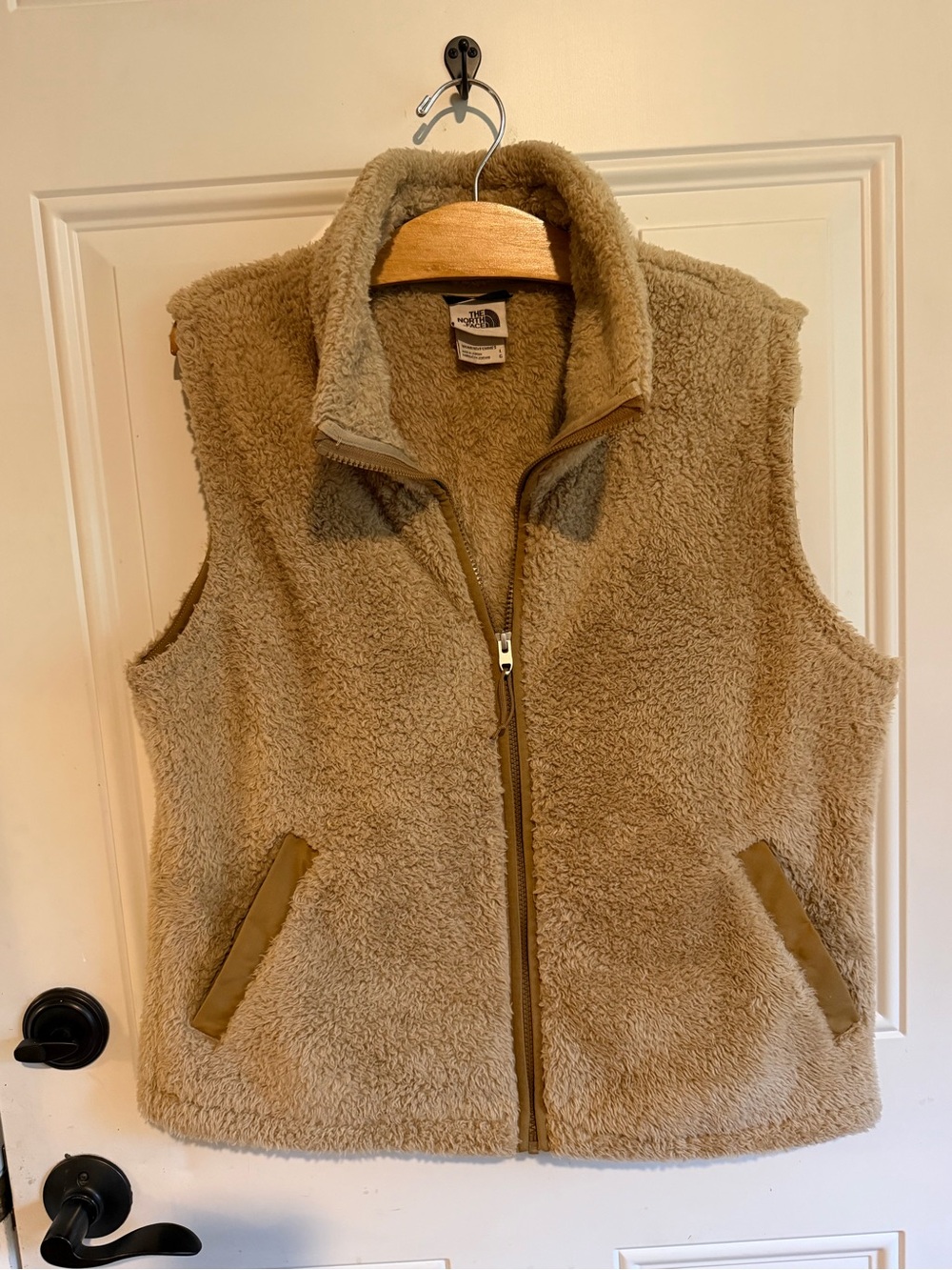 The North Face Women's Beige/Tan Sherpa Fleece Vest